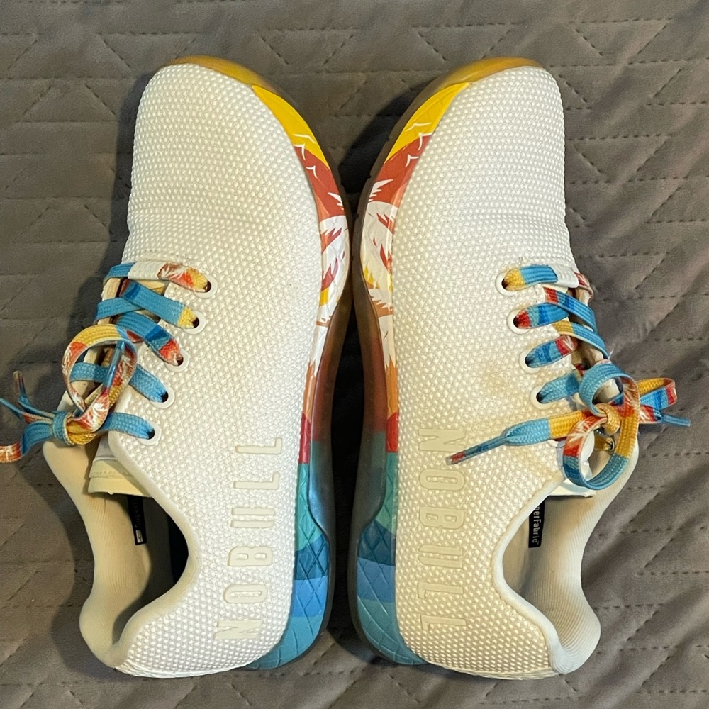 Nobull shoes women’s size 7 white w/ multi colored sole EUC